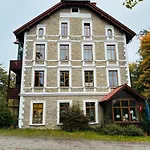 Hangstein Apartment, Adlerwarte-vogelpark-hermannsdenkmal-wanderwege Detmold