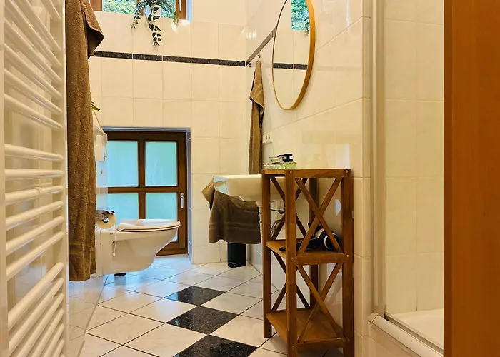 Hangstein Apartment, Adlerwarte-vogelpark-hermannsdenkmal-wanderwege Apartamento *