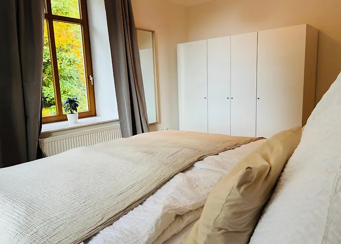 Hangstein Apartment, Adlerwarte-vogelpark-hermannsdenkmal-wanderwege Apartamento Detmold