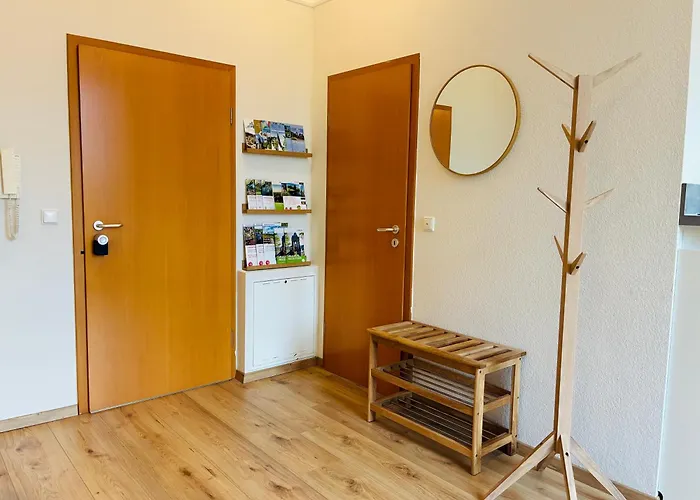 Hangstein Apartment, Adlerwarte-vogelpark-hermannsdenkmal-wanderwege Detmold